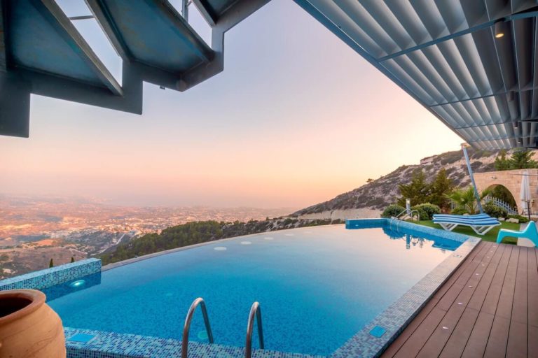 When To Call In A Structural Engineer For Your Pool Project