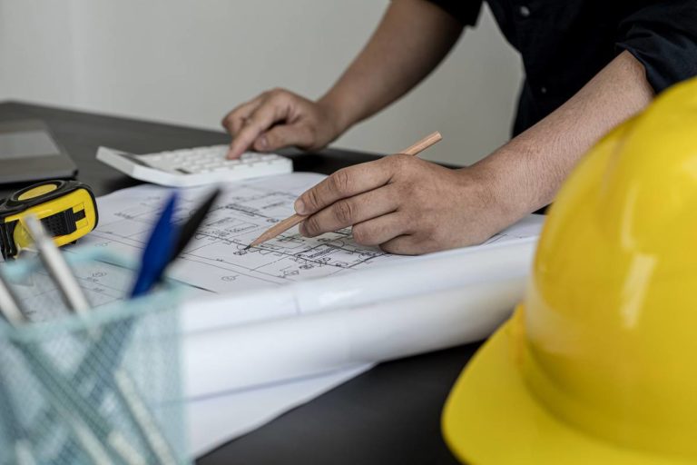 what is a licensed general contractor